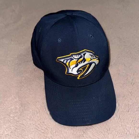 Nashville Predators Fitted Baseball Hat Cap M/L - Picture 1 of 7